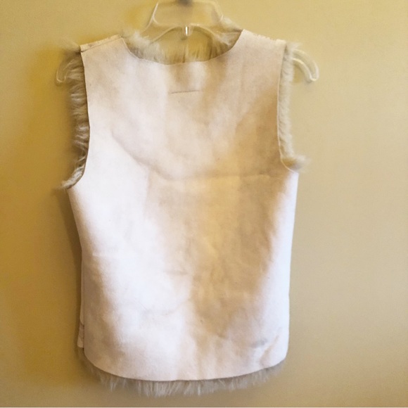 YD by Young Dimension Faux Fur Boho Chic Vest - Picture 4 of 7